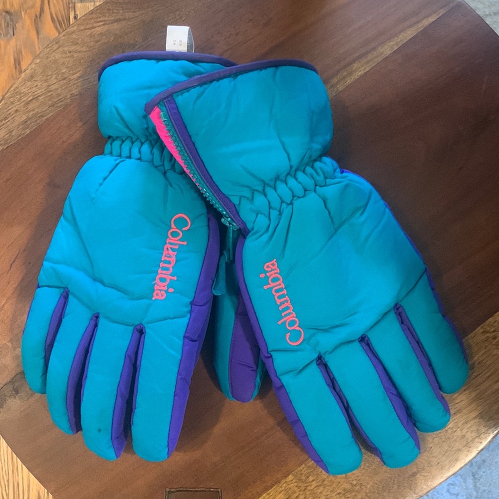 Vintage men’s XL winter gloves blue and pink